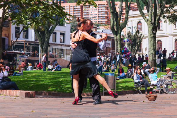 Tango Dancers Entertain Visitors to the Flea Market in Bogota ©Mano Chandra Dhas